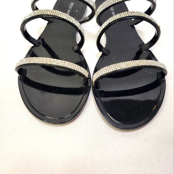 Steve Madden Black and Silver Sandals with Metallic Straps - Picture 14 of 15